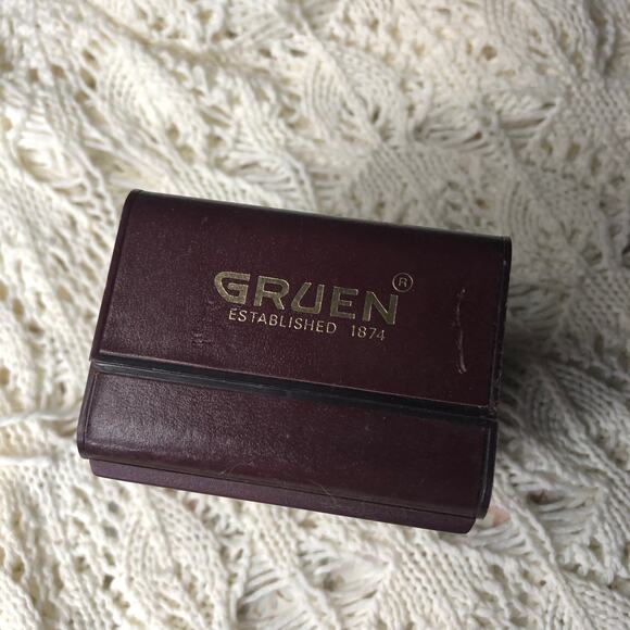 Vintage Gruen Red Original Wrist Watch Display Storage Box Case - Picture 2 of 16